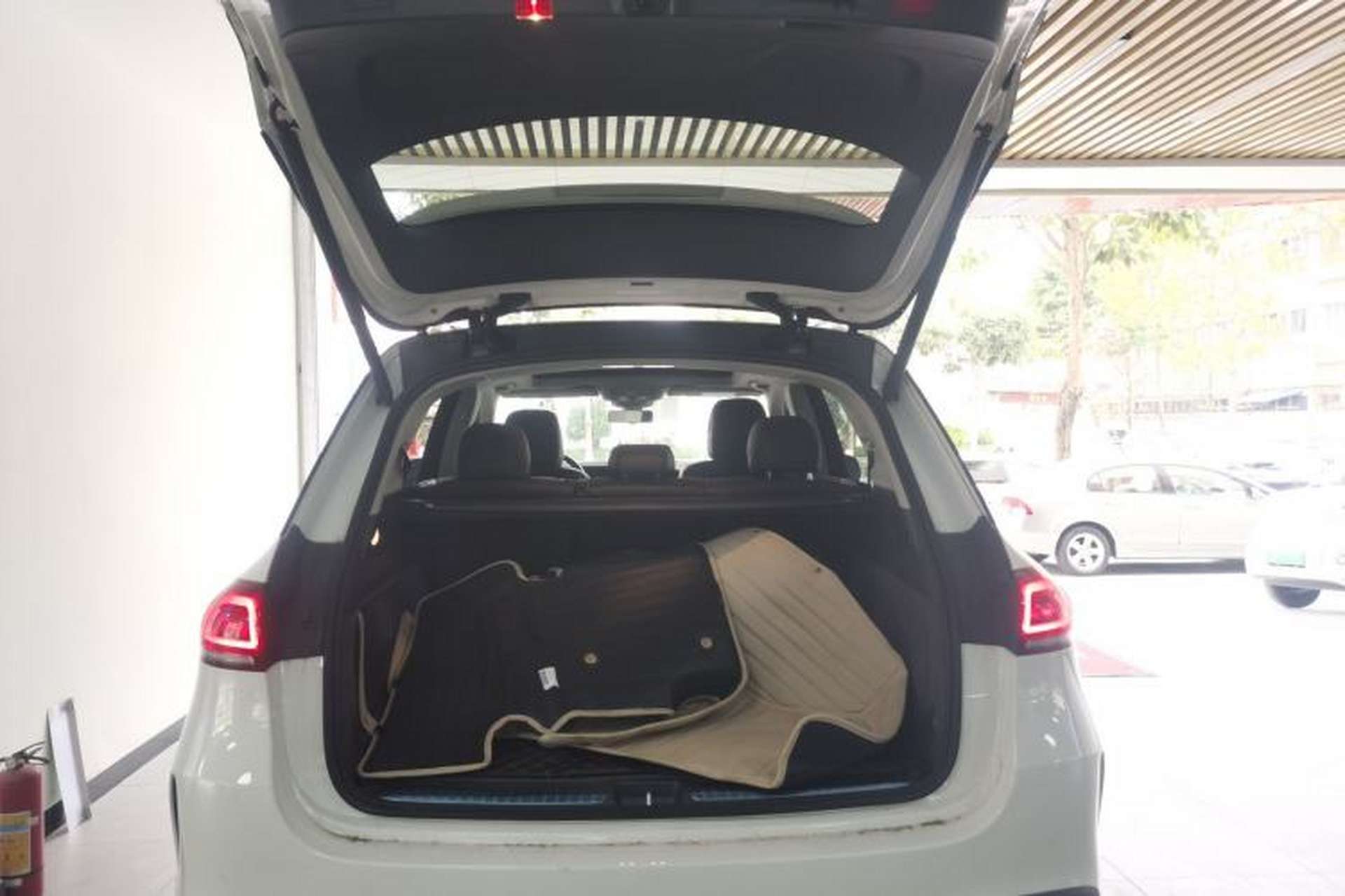 Used Mercedes-Benz GLE 2020 GLE 350 4MATIC Fashion Model Trunk