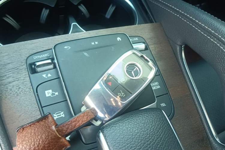 Used Mercedes-Benz GLE  Vehicle Key