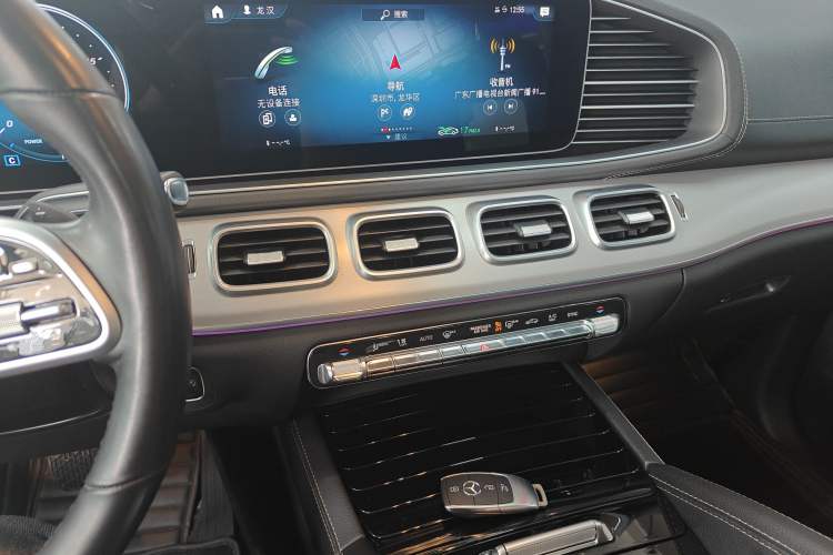 Used Mercedes-Benz GLE 2021 GLE 450 4MATIC AMG Line Audio And AC Panel