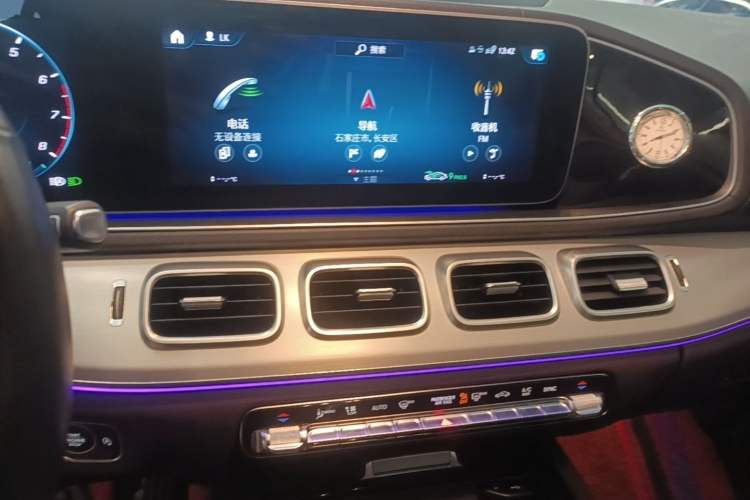 Used Mercedes-Benz GLE 2021 GLE 450 4MATIC Stylish Model Audio And AC Panel