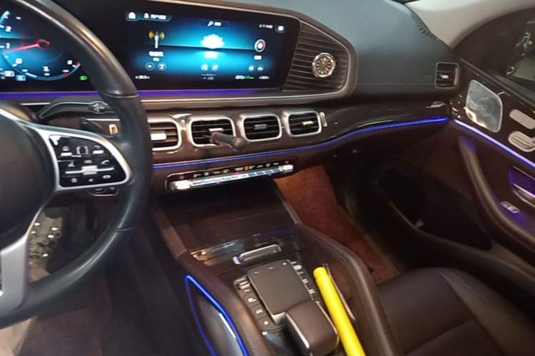 Used Mercedes-Benz GLE 2021 GLE 350 4MATIC Stylish Model Audio And AC Panel