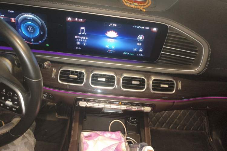 Used Mercedes-Benz GLE 2021 GLE 350 4MATIC Dynamic Edition Audio And AC Panel