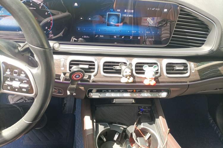 Used Mercedes-Benz GLE 2021 GLE 350 4MATIC Stylish Model Audio And AC Panel