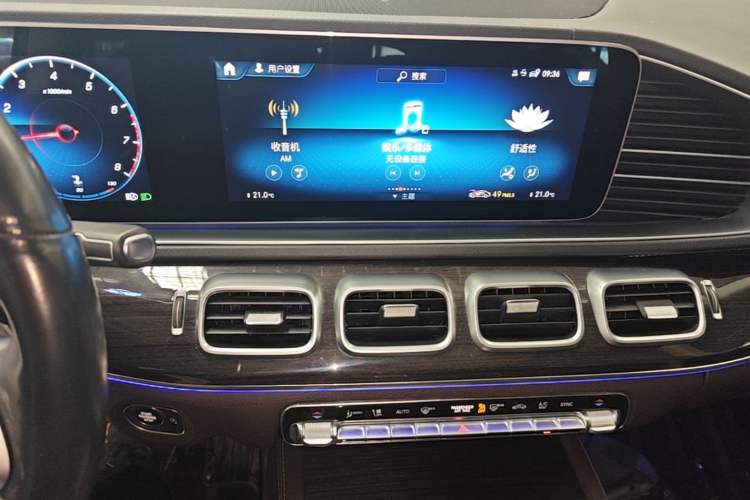 Used Mercedes-Benz GLE 2021 GLE 350 4MATIC Stylish Model Audio And AC Panel