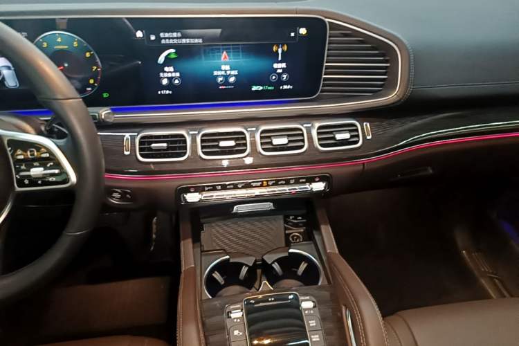 Used Mercedes-Benz GLE 2021 GLE 350 4MATIC Stylish Model Audio And AC Panel