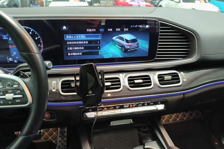 Used Mercedes-Benz GLE 2021 GLE 350 4MATIC Stylish Model Audio And AC Panel