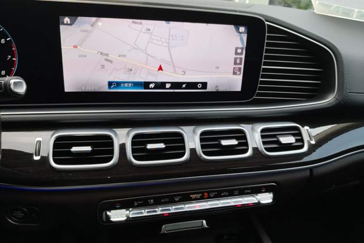 Used Mercedes-Benz GLE 2021 GLE 350 4MATIC Stylish Model Audio And AC Panel