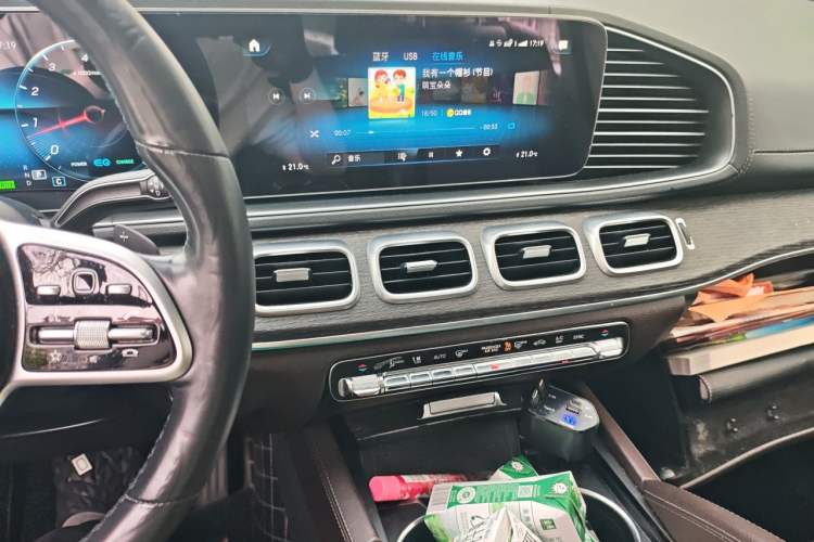 Used Mercedes-Benz GLE 2021 GLE 450 4MATIC Luxury Model Audio And AC Panel