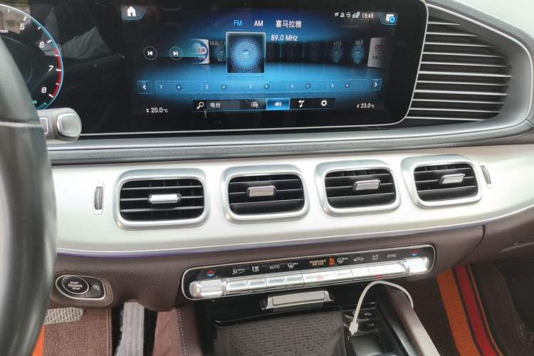 Used Mercedes-Benz GLE 2021 GLE 450 4MATIC Stylish Model Audio And AC Panel