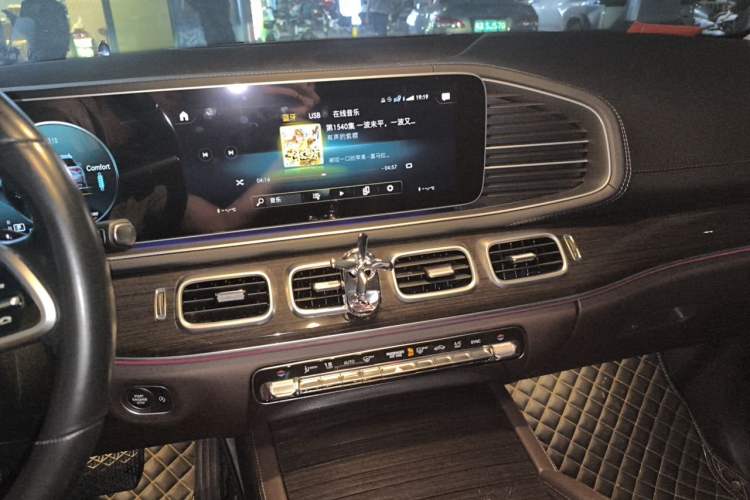 Used Mercedes-Benz GLE 2021 GLE 350 4MATIC Stylish Model Audio And AC Panel
