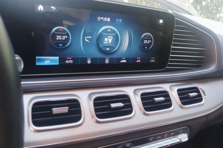 Used Mercedes-Benz GLE 2021 GLE 350 4MATIC Dynamic Edition Audio And AC Panel