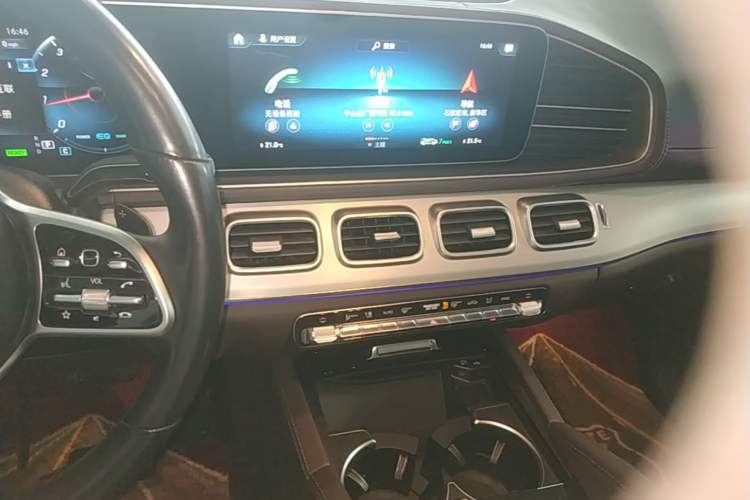 Used Mercedes-Benz GLE 2021 GLE 450 4MATIC AMG Line Audio And AC Panel
