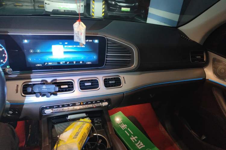 Used Mercedes-Benz GLE 2021 GLE 450 4MATIC Stylish Model Audio And AC Panel