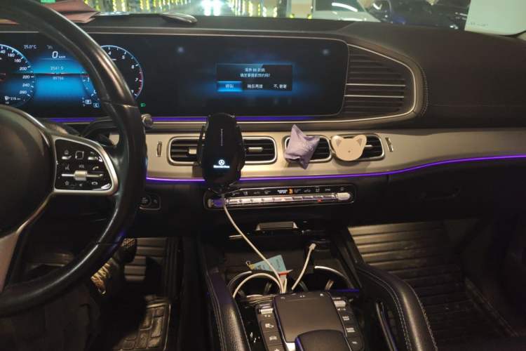 Used Mercedes-Benz GLE 2021 GLE 350 4MATIC Dynamic Edition Audio And AC Panel