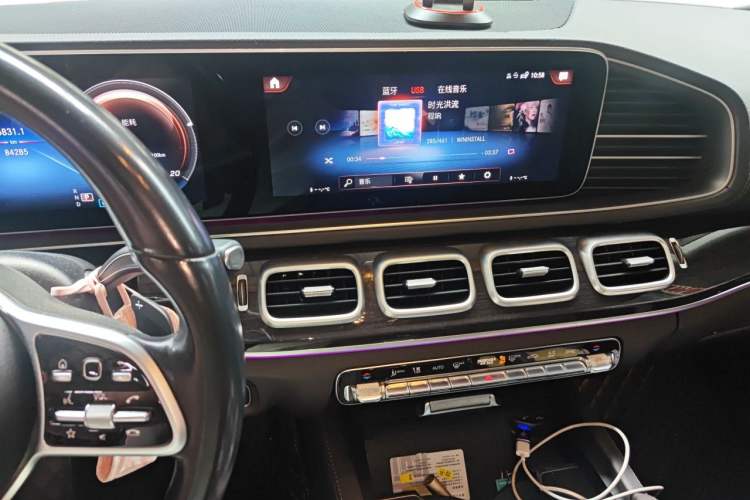 Used Mercedes-Benz GLE 2021 GLE 350 4MATIC Stylish Model Audio And AC Panel