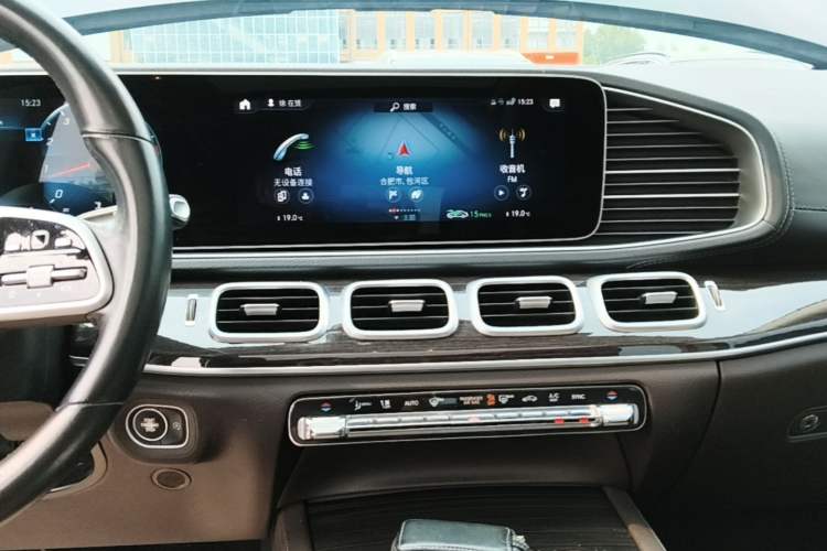 Used Mercedes-Benz GLE 2021 GLE 350 4MATIC Stylish Model Audio And AC Panel