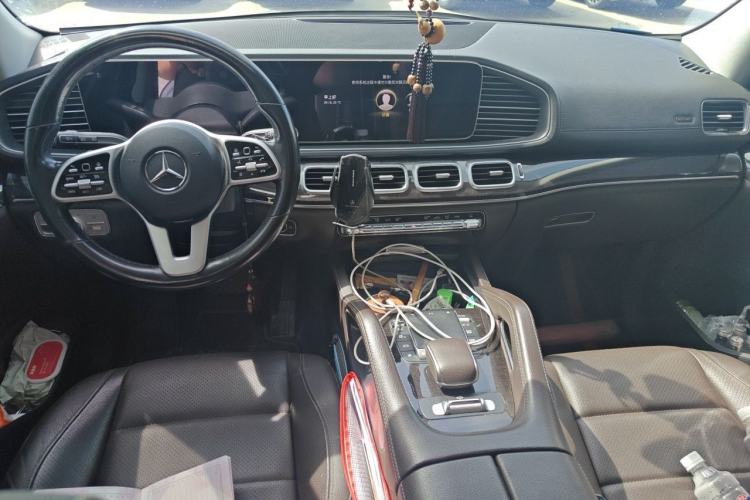 Used Mercedes-Benz GLE 2021 GLE 350 4MATIC Stylish Model Center Console