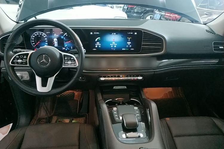 Used Mercedes-Benz GLE 2021 GLE 350 4MATIC Stylish Model Center Console