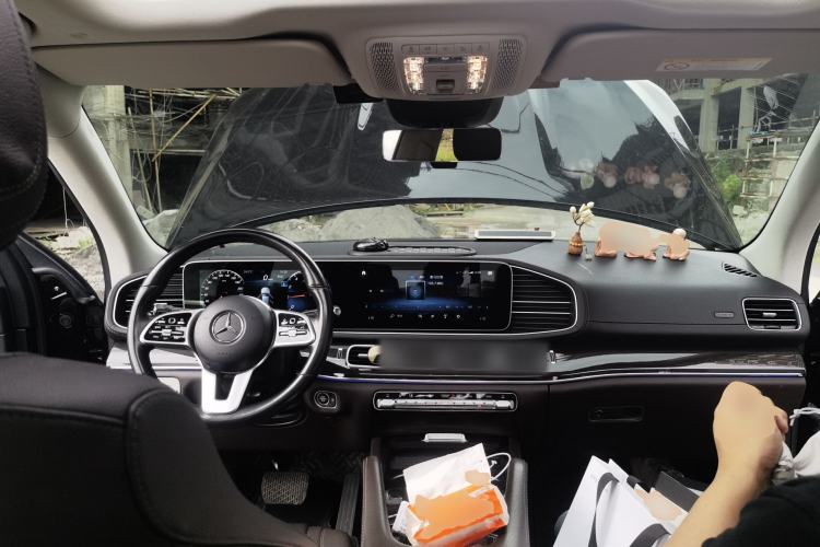 Used Mercedes-Benz GLE 2021 GLE 350 4MATIC Dynamic Edition Center Console