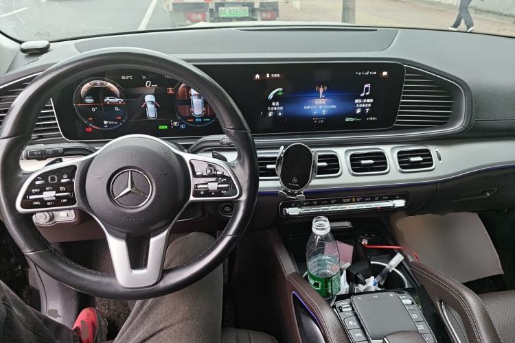 Used Mercedes-Benz GLE 2021 GLE 450 4MATIC AMG Line Center Console