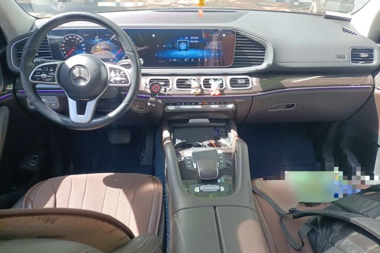 Used Mercedes-Benz GLE 2021 GLE 350 4MATIC Stylish Model Center Console