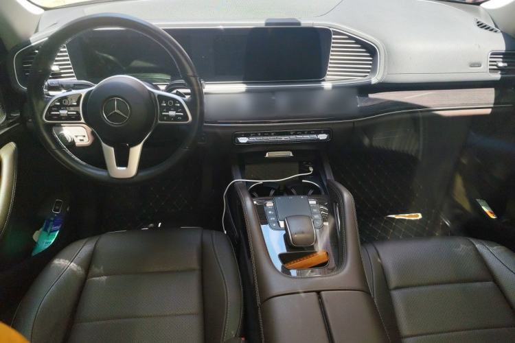 Used Mercedes-Benz GLE 2021 GLE 350 4MATIC Dynamic Edition Center Console