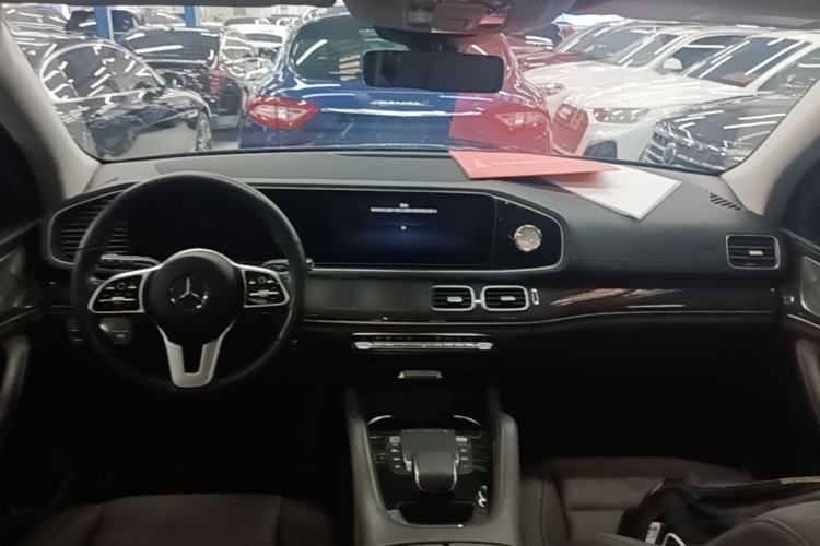 Used Mercedes-Benz GLE 2021 GLE 350 4MATIC Dynamic Edition Center Console