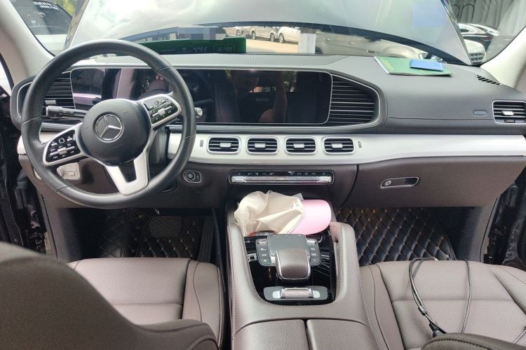 Used Mercedes-Benz GLE 2021 GLE 450 4MATIC Stylish Model Center Console
