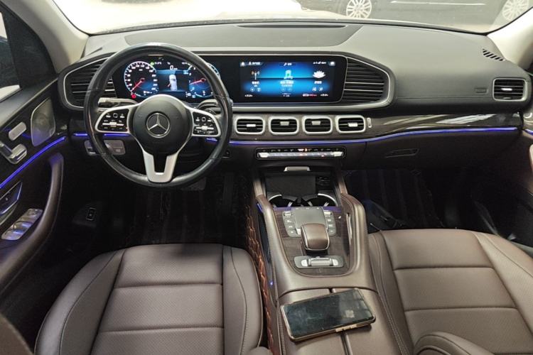 Used Mercedes-Benz GLE 2021 GLE 350 4MATIC Stylish Model Center Console