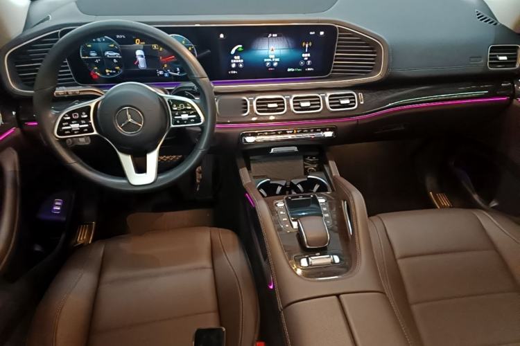 Used Mercedes-Benz GLE 2021 GLE 350 4MATIC Stylish Model Center Console