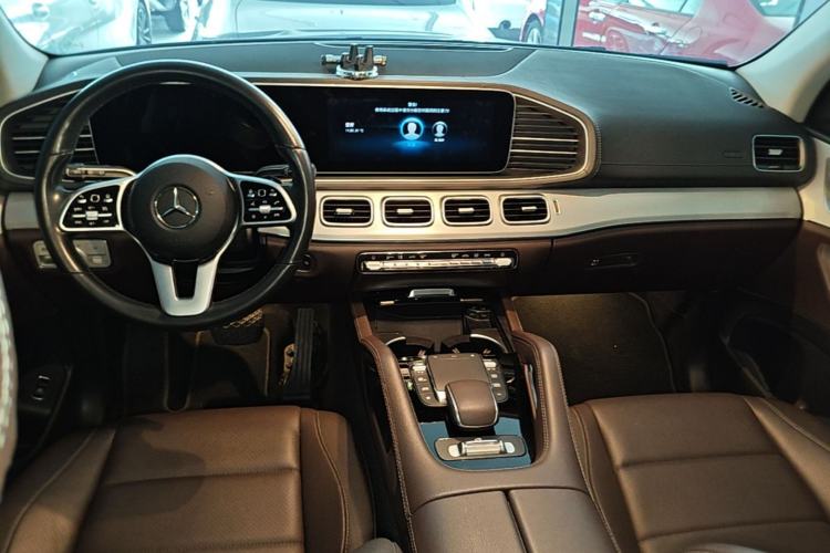 Used Mercedes-Benz GLE 2021 GLE 450 4MATIC AMG Line Center Console