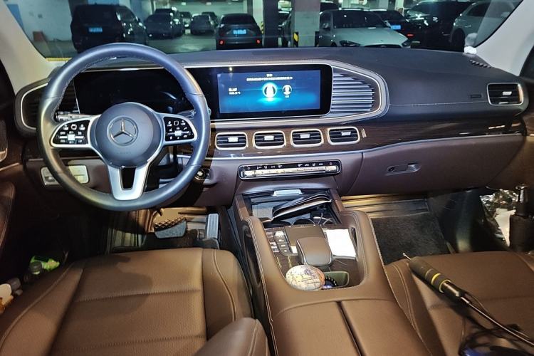 Used Mercedes-Benz GLE 2021 GLE 350 4MATIC Dynamic Edition Center Console