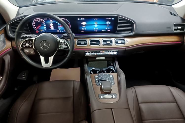 Used Mercedes-Benz GLE 2021 GLE 350 4MATIC Luxury Model Center Console