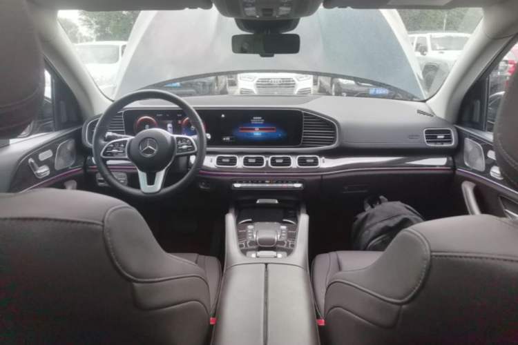 Used Mercedes-Benz GLE 2021 GLE 350 4MATIC Stylish Model Center Console