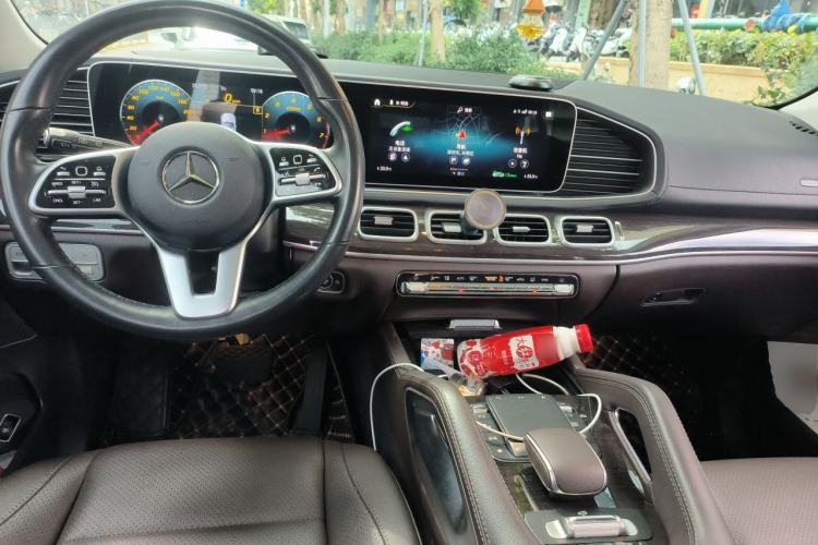 Used Mercedes-Benz GLE 2021 GLE 350 4MATIC Stylish Model Center Console