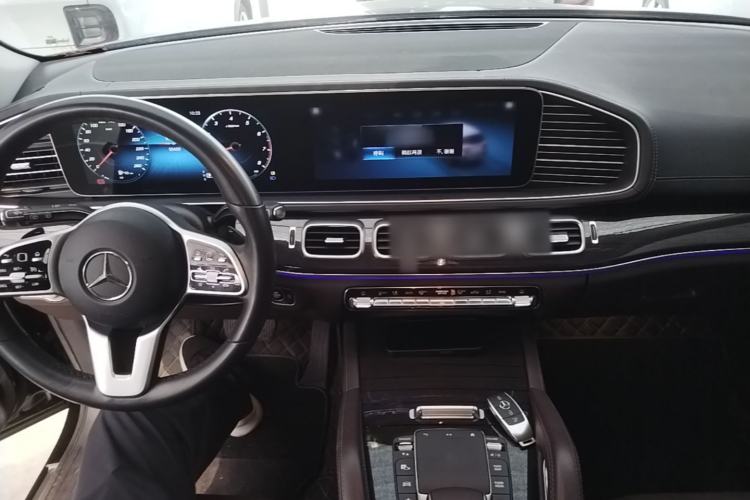 Used Mercedes-Benz GLE 2021 GLE 350 4MATIC Dynamic Edition Center Console