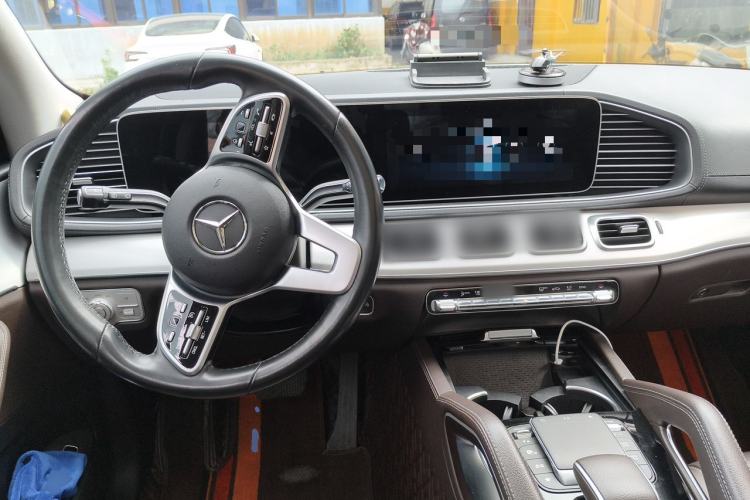 Used Mercedes-Benz GLE 2021 GLE 450 4MATIC Stylish Model Center Console