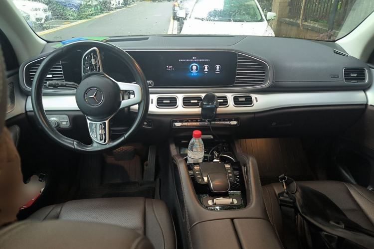 Used Mercedes-Benz GLE 2021 GLE 450 4MATIC AMG Line Center Console