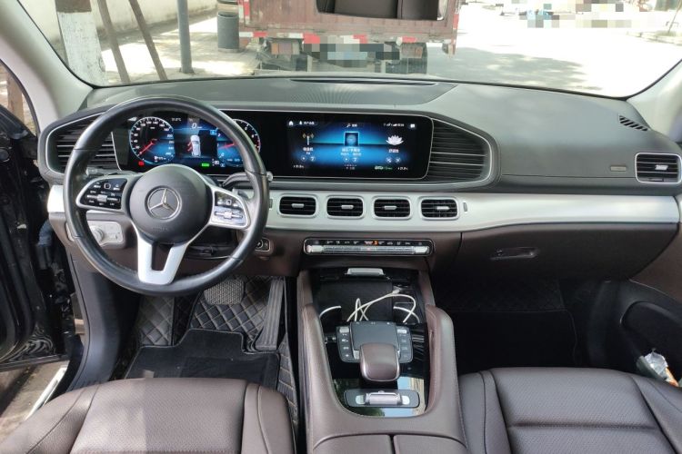 Used Mercedes-Benz GLE 2021 GLE 450 4MATIC Stylish Model Center Console