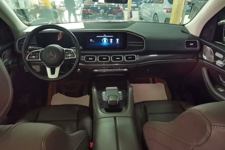 Used Mercedes-Benz GLE 2021 GLE 350 4MATIC Dynamic Edition Center Console