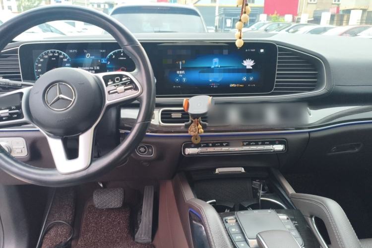 Used Mercedes-Benz GLE 2021 GLE 350 4MATIC Stylish Model Center Console