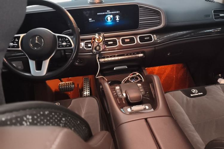 Used Mercedes-Benz GLE 2021 GLE 350 4MATIC Stylish Model Center Console