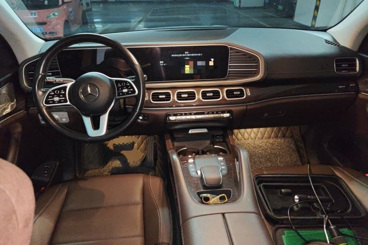 Used Mercedes-Benz GLE 2021 GLE 350 4MATIC Stylish Model Center Console