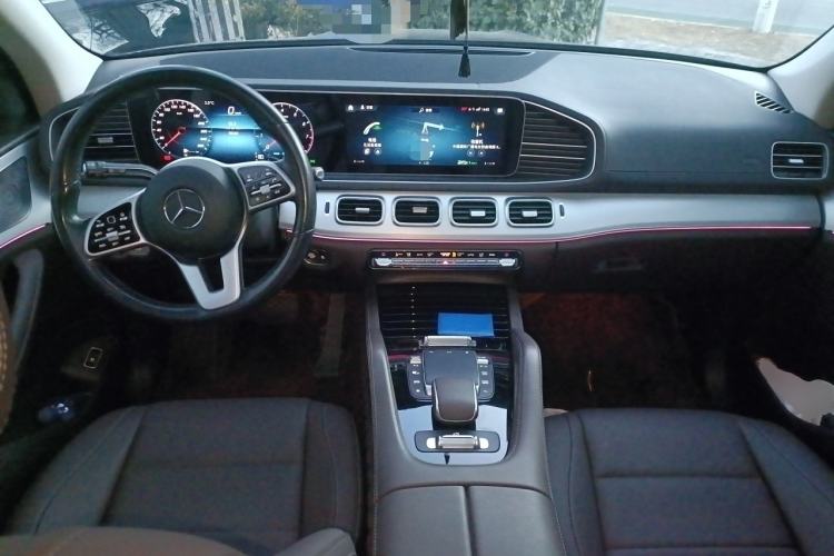 Used Mercedes-Benz GLE 2021 GLE 450 4MATIC AMG Line Center Console