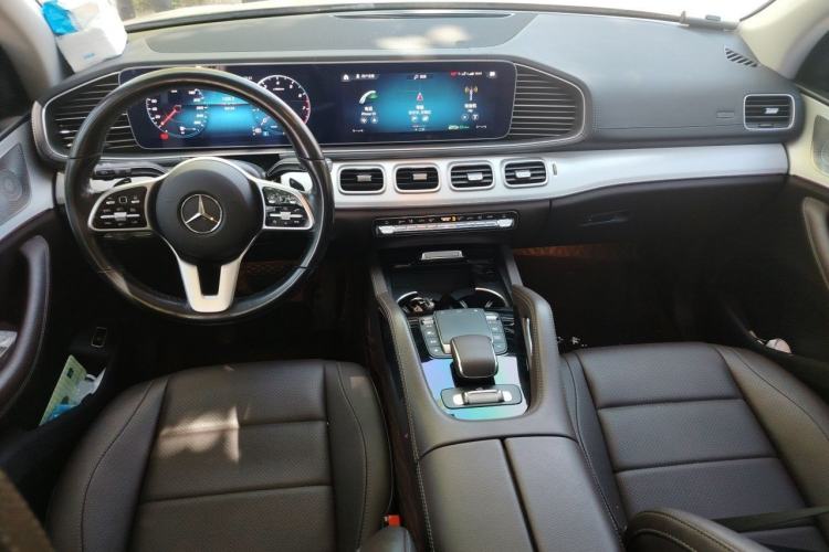 Used Mercedes-Benz GLE 2021 GLE 450 4MATIC AMG Line Center Console