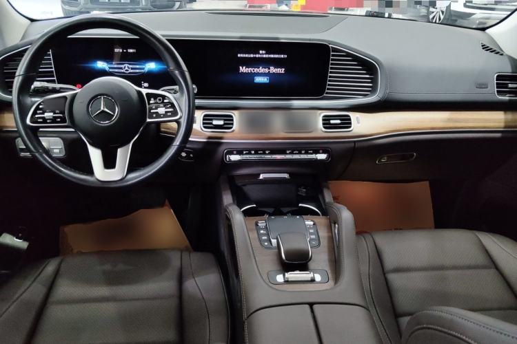 Used Mercedes-Benz GLE 2021 GLE 350 4MATIC Luxury Model Center Console