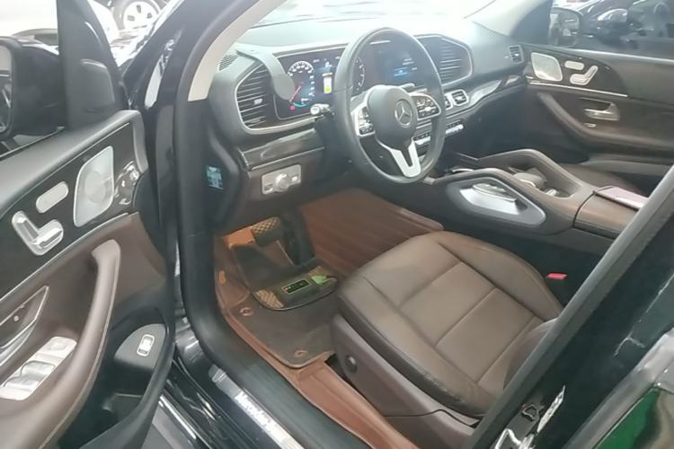 Used Mercedes-Benz GLE 2021 GLE 350 4MATIC Stylish Model Driver Seat