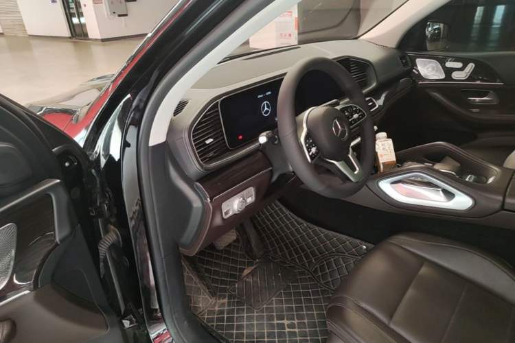 Used Mercedes-Benz GLE 2021 GLE 350 4MATIC Stylish Model Driver Seat
