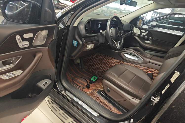 Used Mercedes-Benz GLE 2021 GLE 350 4MATIC Stylish Model Driver Seat