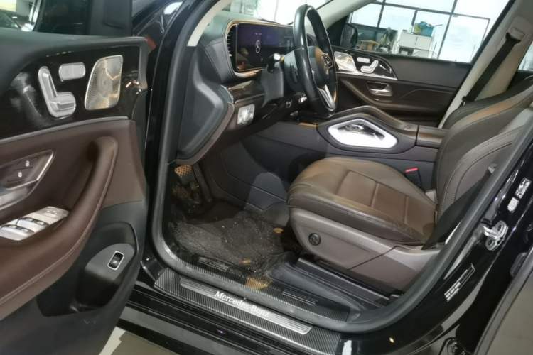Used Mercedes-Benz GLE 2021 GLE 350 4MATIC Stylish Model Driver Seat